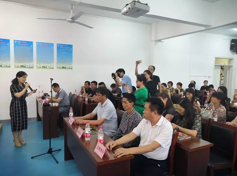 中共怀远县委常委,宣传部部长刘学军在致辞中给与了高度赞赏:充分体现