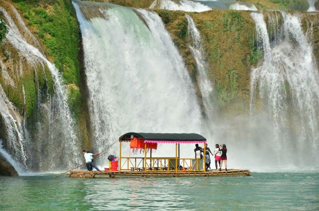 一条归春河,造就了德天跨国瀑布的鬼斧神工 这是大自然的无意之举 趁