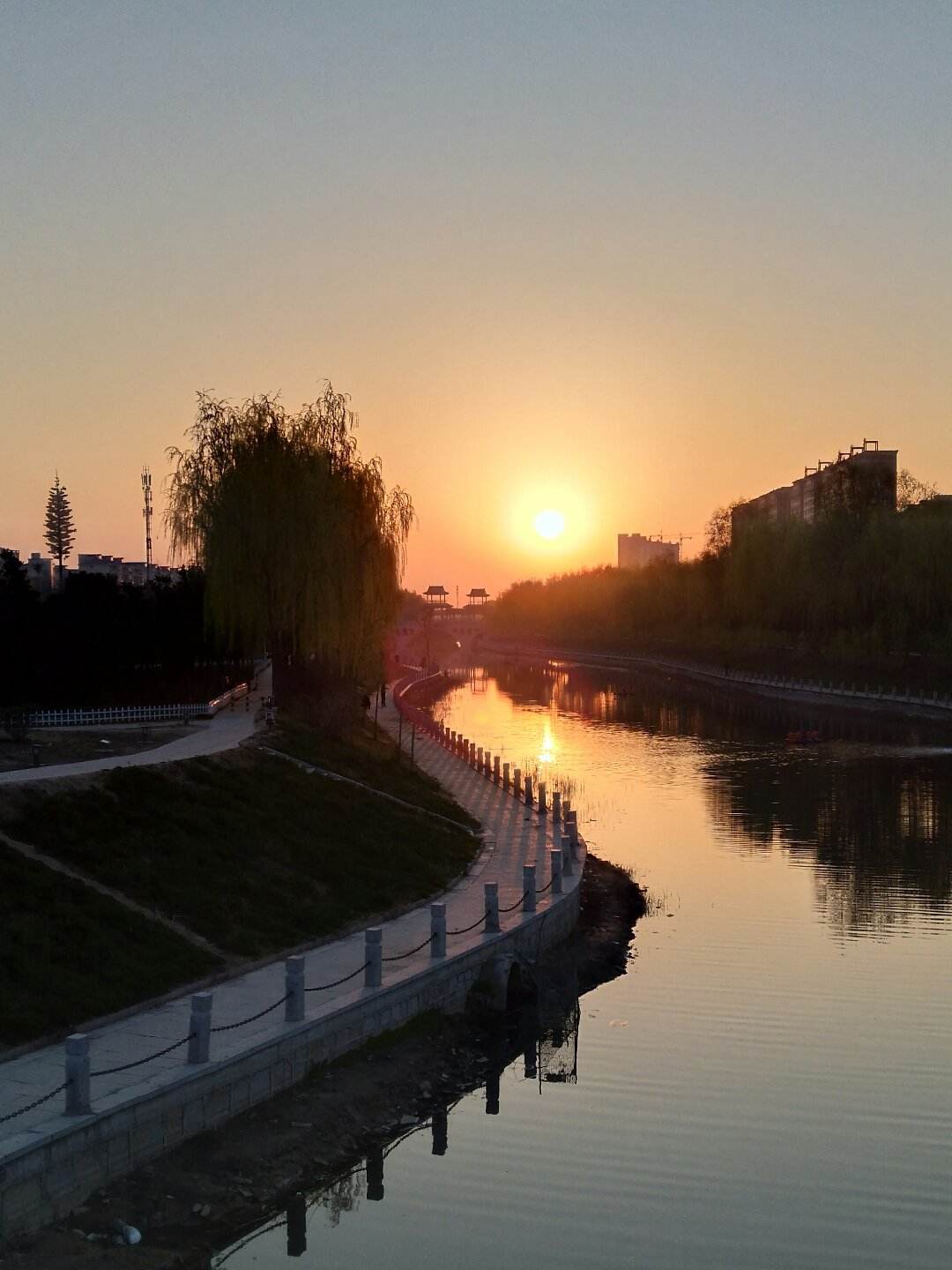 夏邑县天龙湖中央公园图片