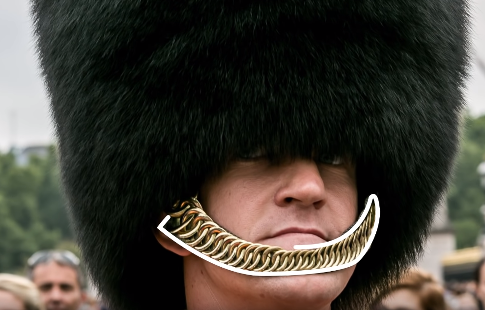 去英国旅行,在和女王卫队合影前,先了解下他们难以启齿的秘密吧_帽子