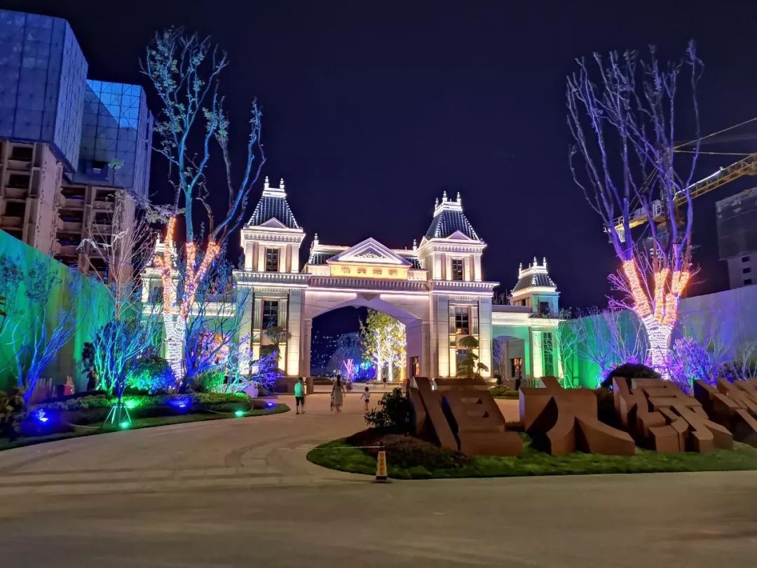 菏泽恒大绿洲的湖景园林让来的人流连忘返在讨论好玩地方在哪里?