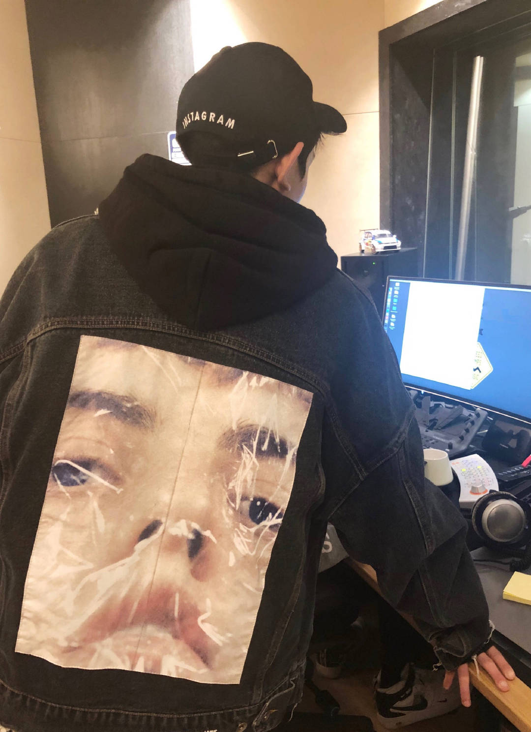 王小源背影小集合宽肩后背很有安全感