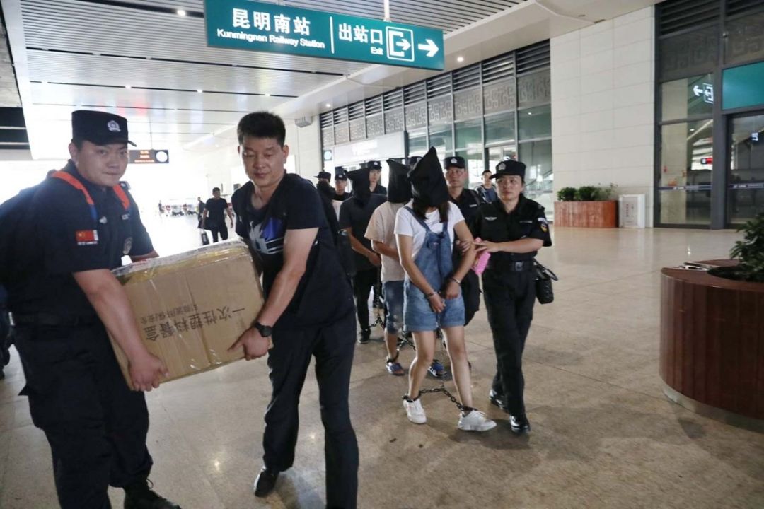 临泉警方上演现实版破冰行动