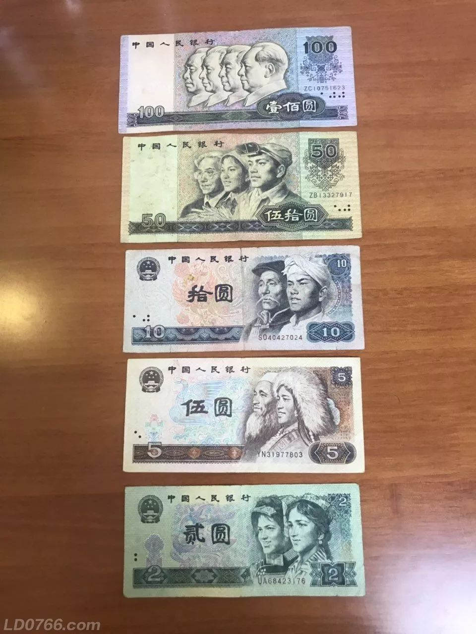 从第一套到现在的新版第五套,(图源网络)是就他"确认过眼神,我遇上对