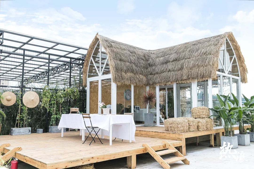 虎门最大的天台摄影基地半露天玻璃房拍一千张不算多