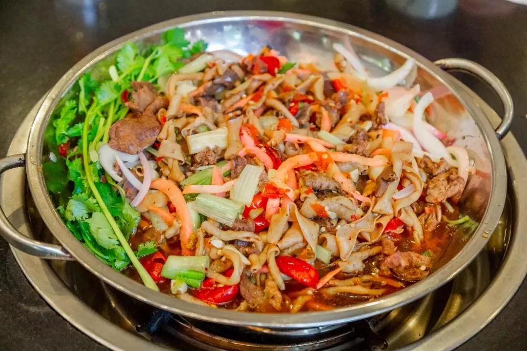 黔江鸡杂为何能成为代表黔江的美食名片揭秘黔江鸡杂背后的秘密