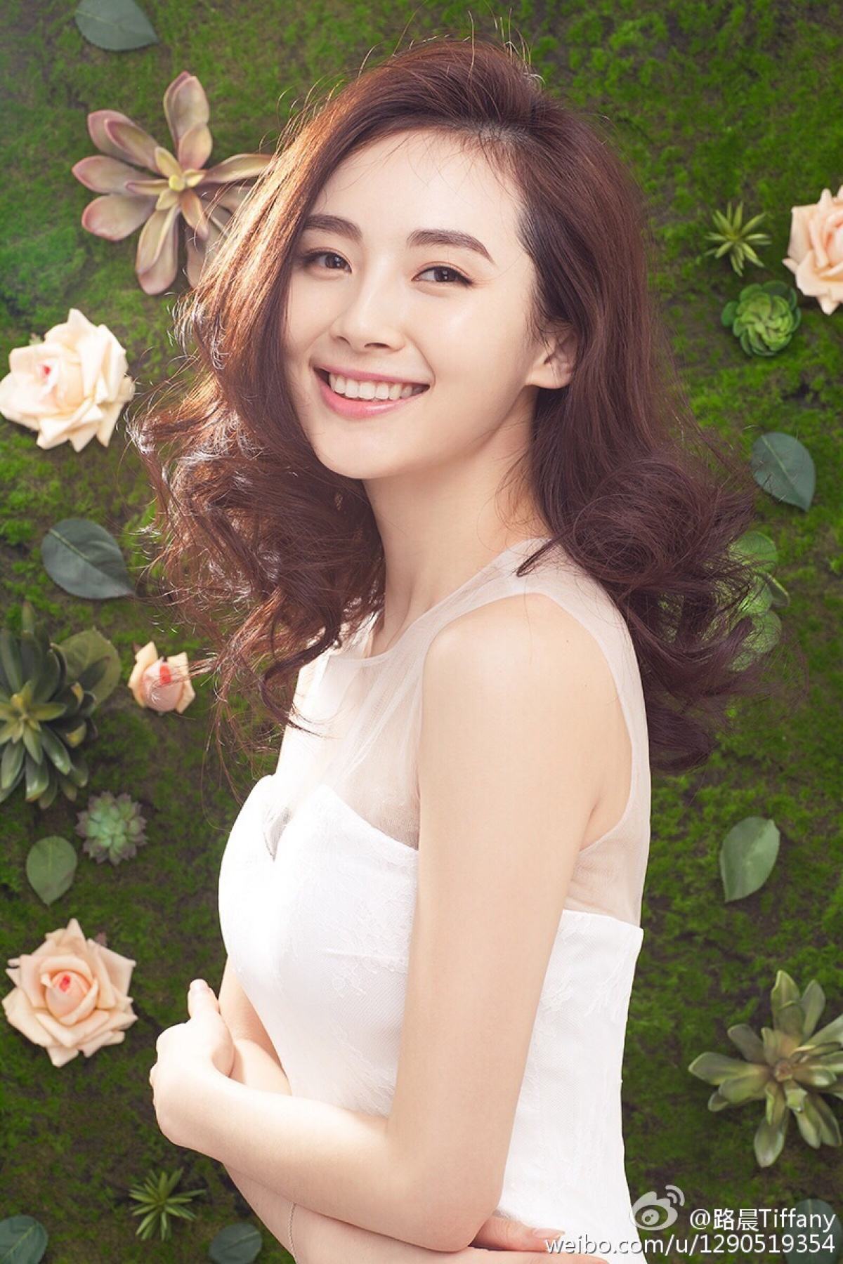 上图:路晨在该片中出演重要角色本片以年轻人为主线,努力还原真实历史