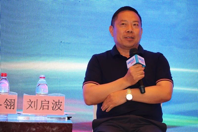 山东布恩集团营销总监刘启波先生:要想做好四层笼养,最重要的就是做好