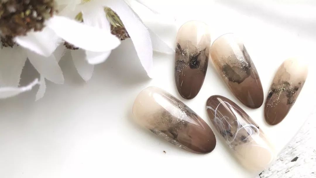 每日一新 | 第1889期:蜂蝶随香