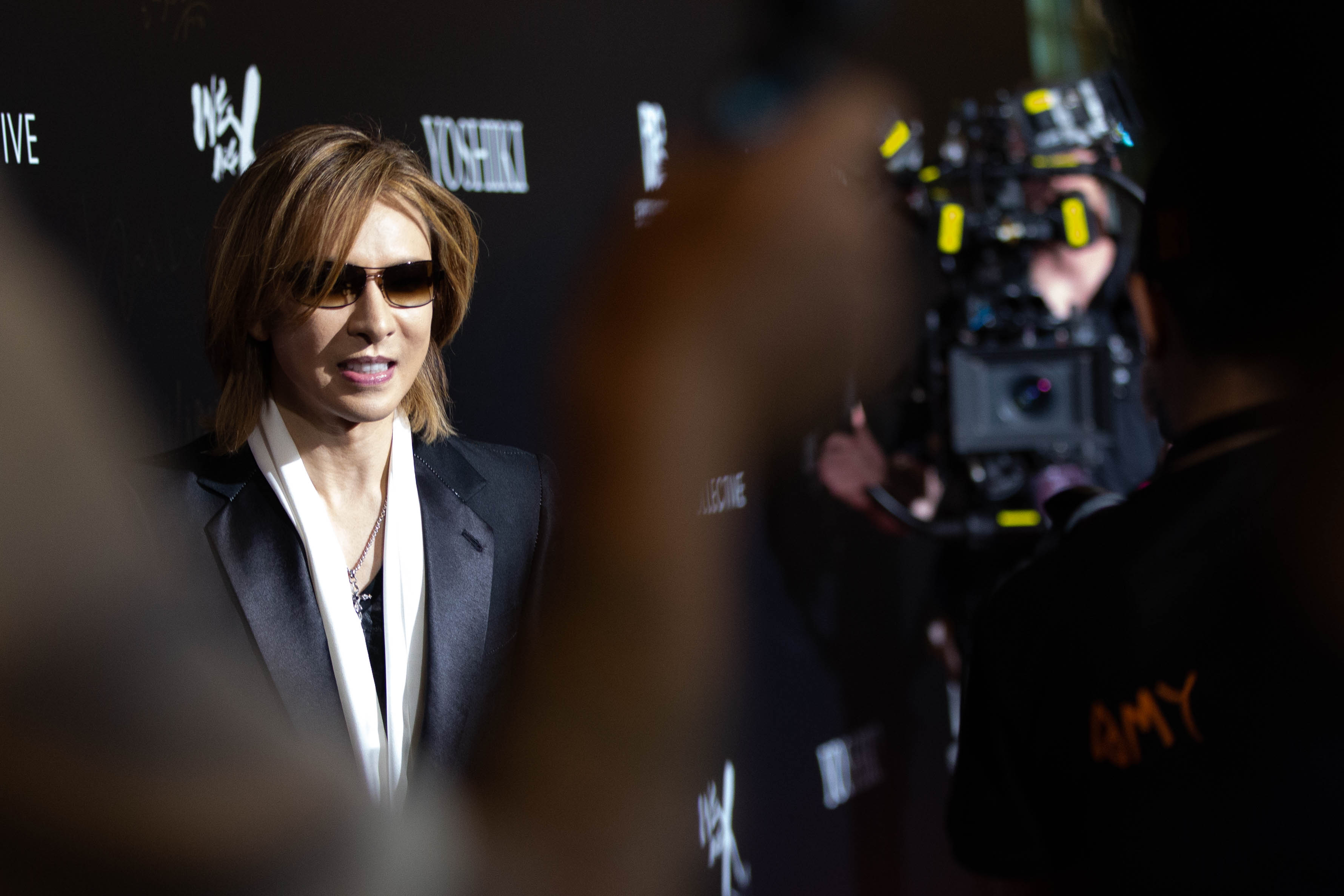 xjapan队长yoshiki惊喜现身上海亮相中日聚合时代全球发布会