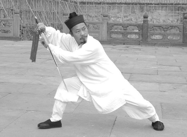 67如以练习崩拳作为健身养生之手段,无论采取哪种练法,都要慢练,不