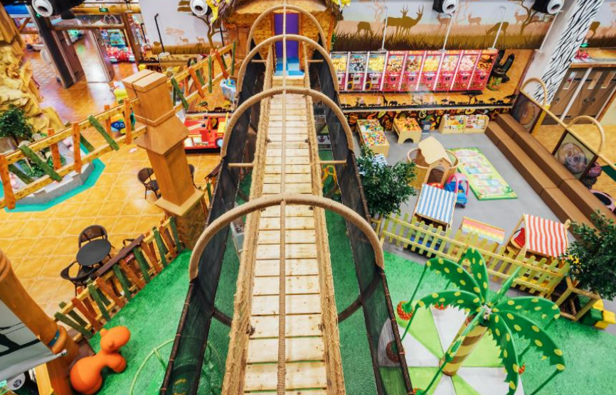 昆明瑞鼎城爱琴海购物公园卡通尼乐园即将来袭