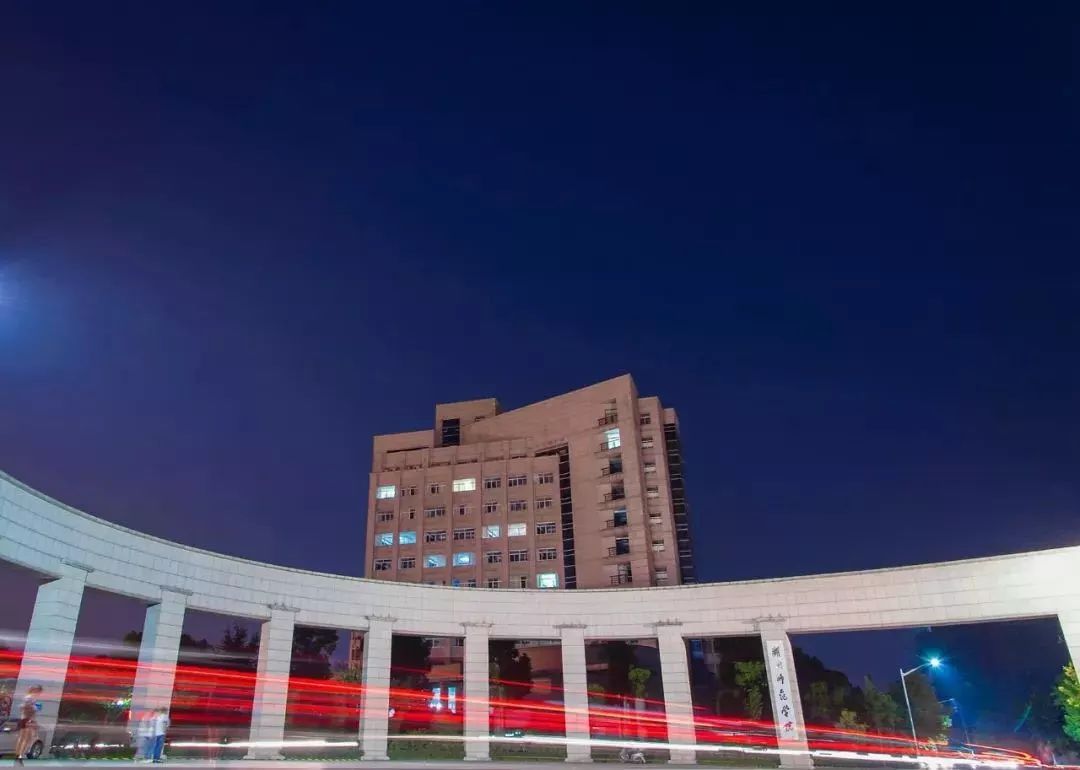 zjhu.edu.cn;招生热线:0572-2599555;qq群号272775856我在师院等