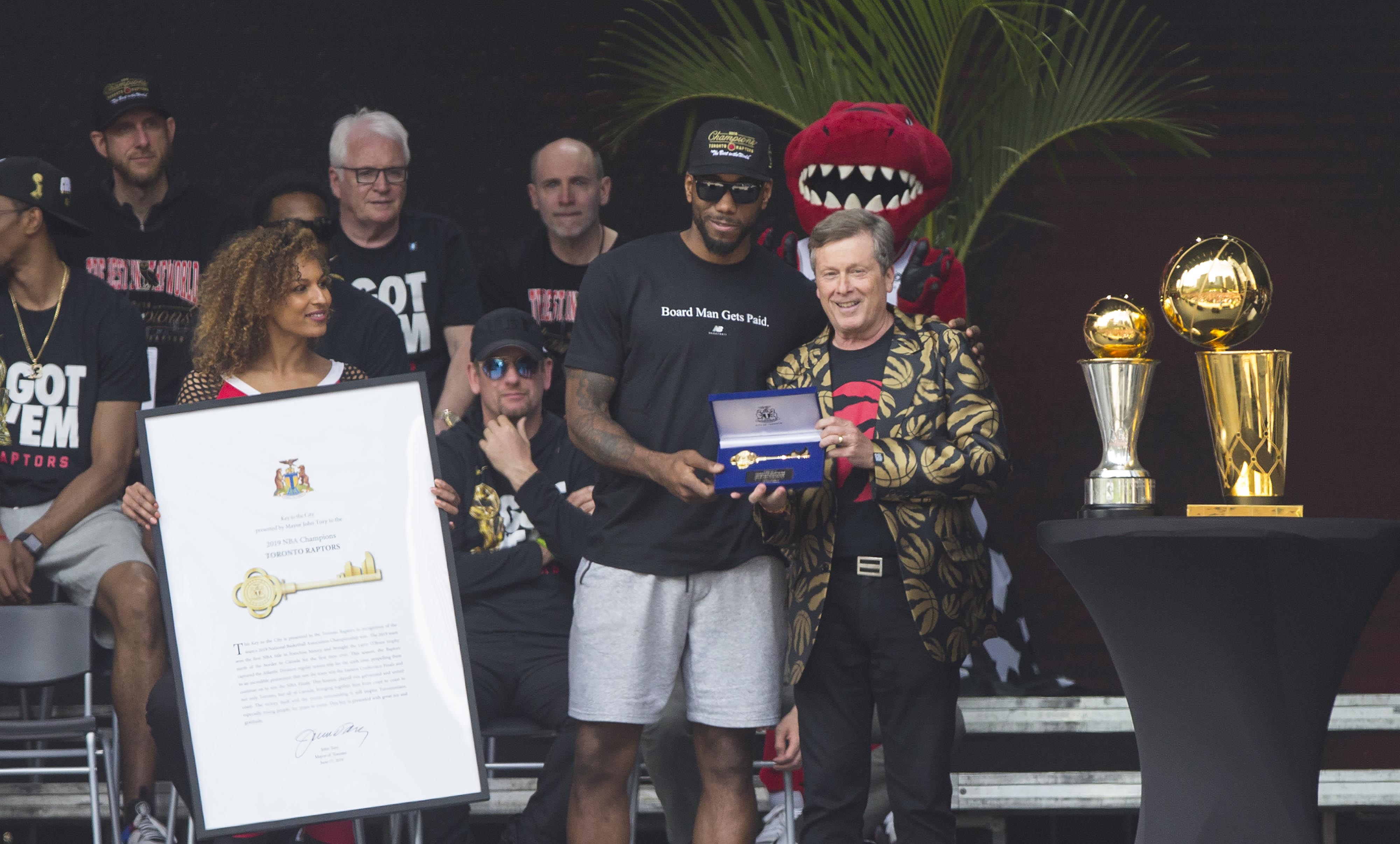 多伦多举行猛龙队夺冠游行及庆祝活动