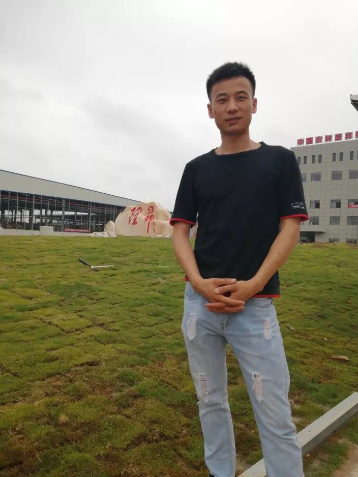 16号歌手邓威我相信和理昂之光