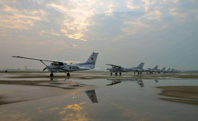 国内学飞这30个培训机构随便挑都没错