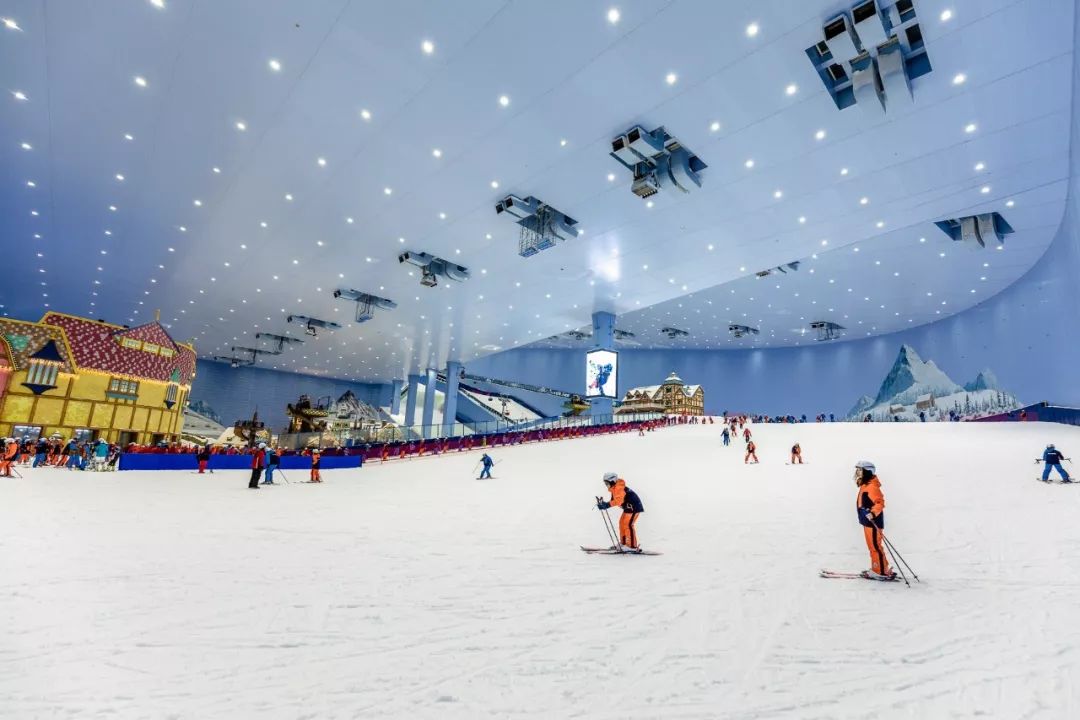 广州融创滑雪场死人图片