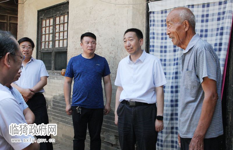 于鹏飞在东张镇调研时强调:发挥五大优势 推进区域发展