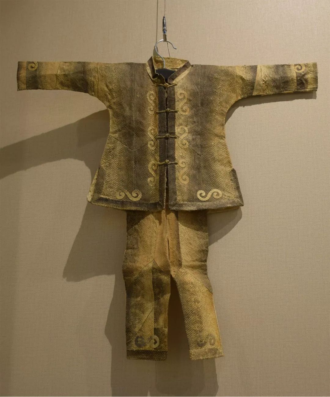 展览预告丨国家艺术基金中国赫哲族传统鱼皮衣与鱼皮配饰作品展6月19