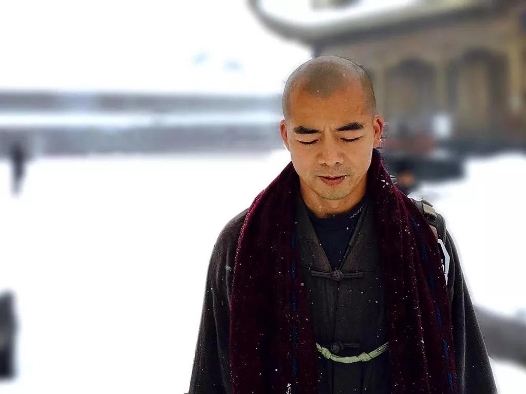 行者鬼脚七从阿里九年陈到学佛的小说家