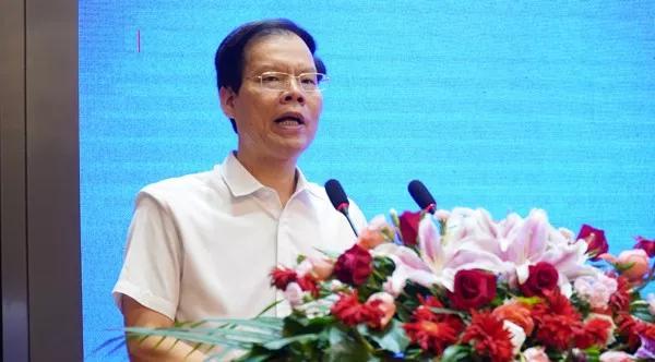 百色市市委常委,副市长李联成,农民日报社党委书记,社长唐园结,金恪