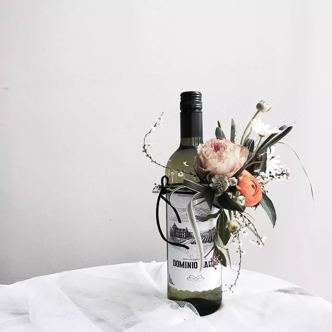 花艺师故事酒瓶花艺美图集30图