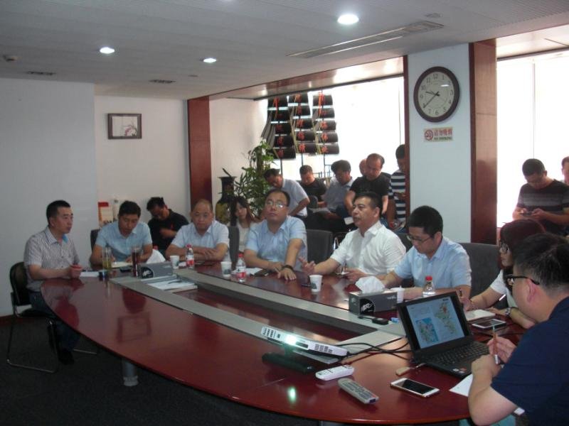 6月15日上午,姚群印等与象山县住建局党委书记,局长黄秀贵交流.