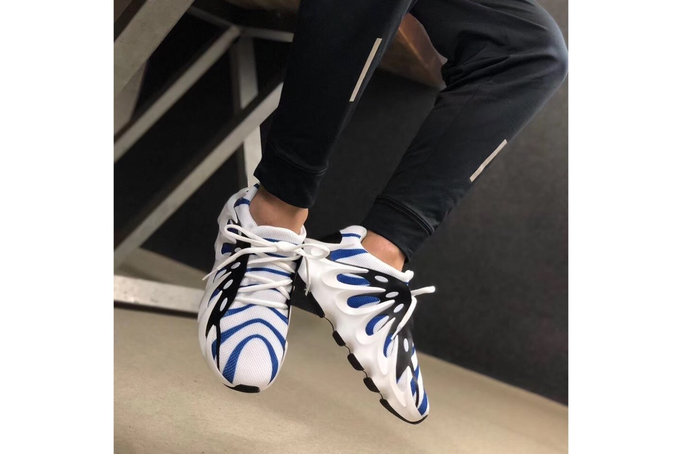 yeezy boost 451再次曝光细节照!这个被说丑的鞋要倒闭吗?