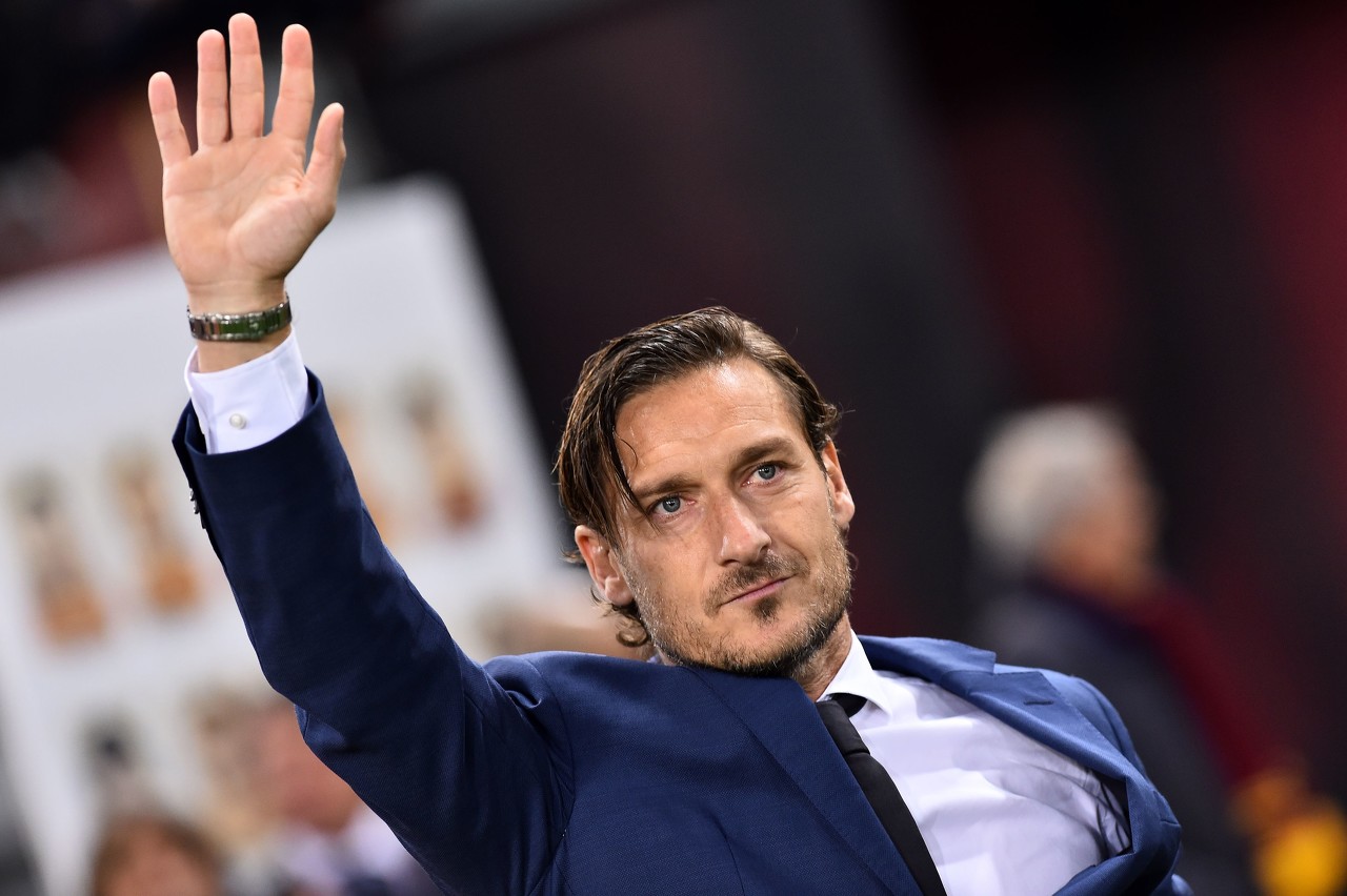 早报:中国女足小组第三出线 英媒称曼联报价两将遭拒_托蒂