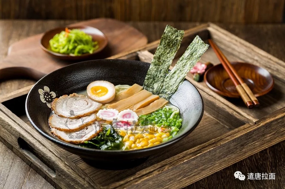 用一碗日式拉面抚慰孤独的胃和灵魂