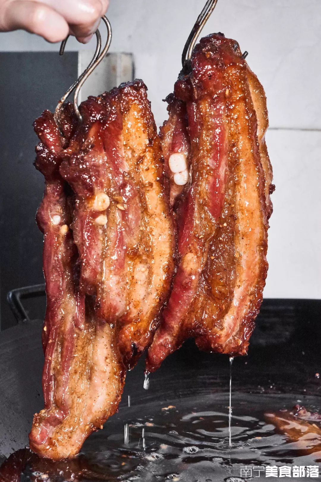 独家配方腌制73作为一个肉食控,部落君对它家的吊烧完全没有抵抗力