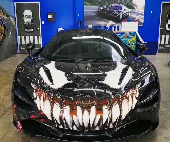 毒液版迈凯伦有一些莫名的喜感但晚上最好不要出门