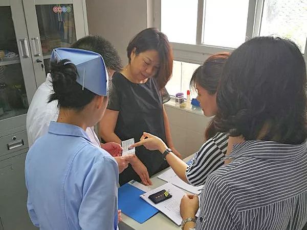 【扫黑除恶】区卫健委来中心开展打击"黑护工"督查行动