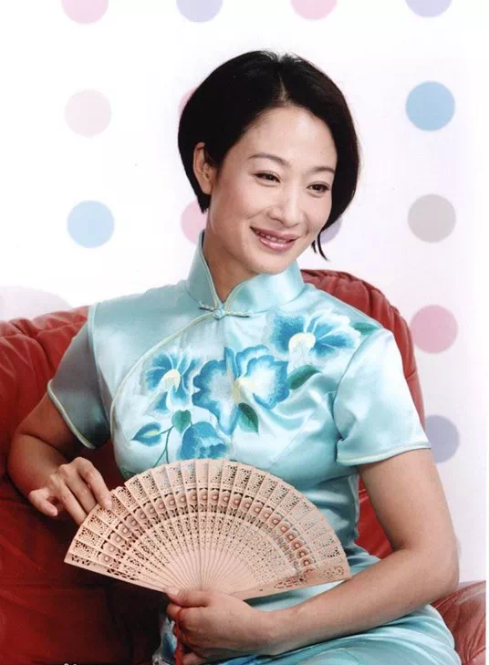 在秦皇岛, 有一位国家一级演员,叫刘秉义.