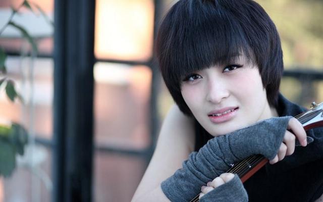 原创曾轶可骂脏话被关小黑屋挂警察个人信息报复相由心生看来不假