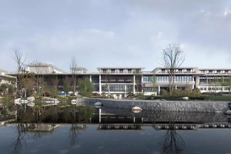 拉开沱牌酒厂之旅的序幕舍得文化中心四川非常建筑