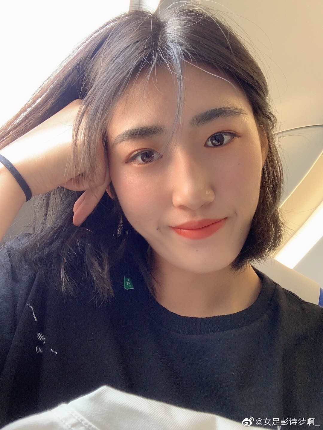 苏宁门将彭诗梦闪耀女足世界杯颜值与实力并存