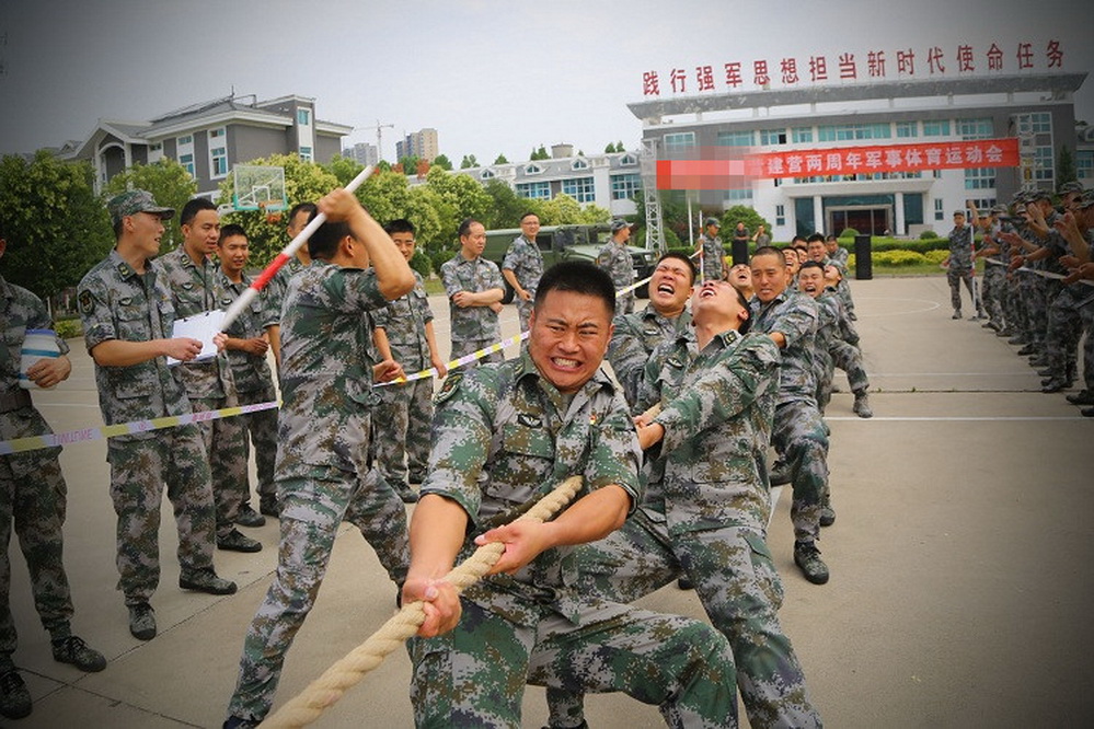 劲爆!直击军人运动会 速度与激情碰撞