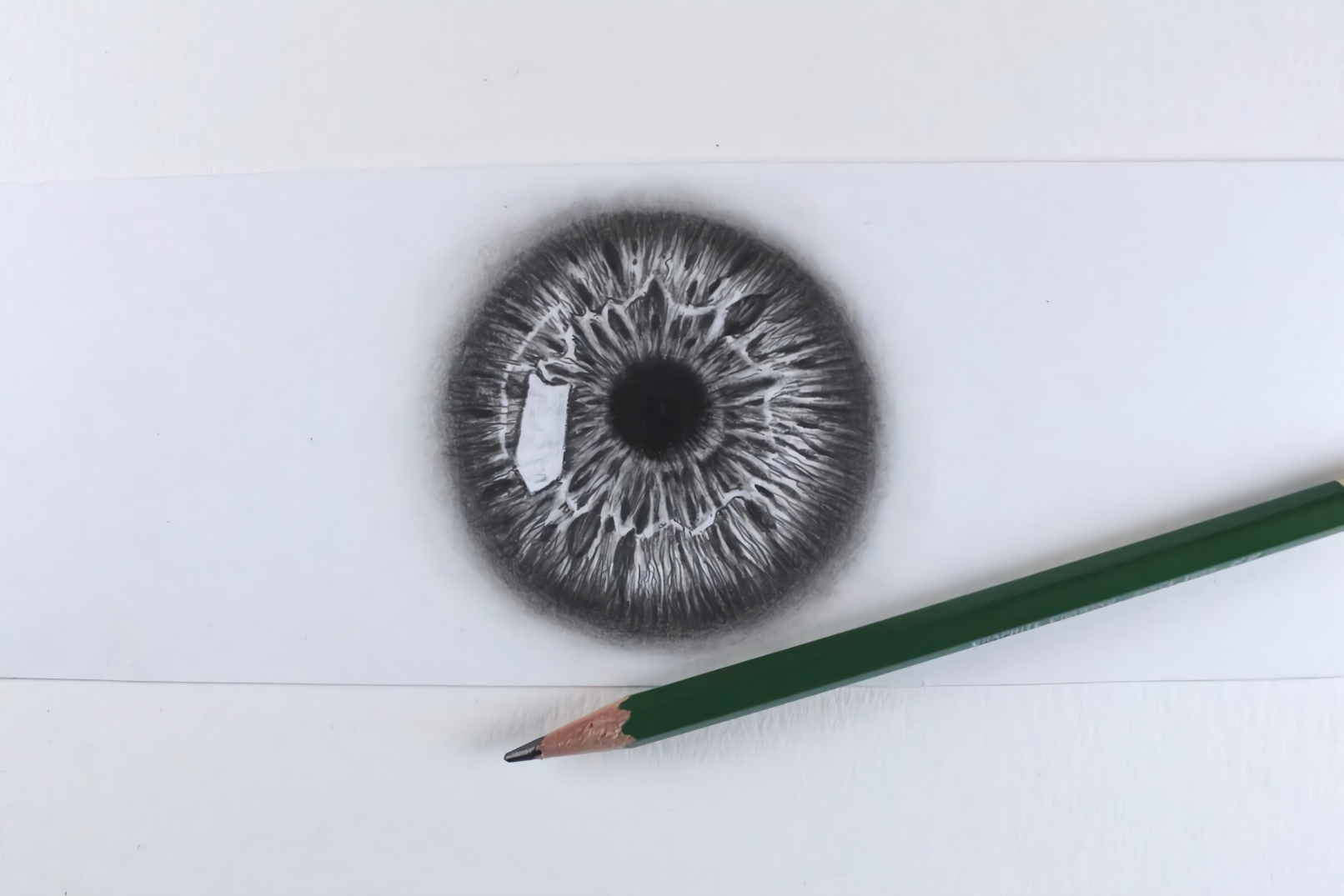 如何画个写实的瞳孔,素描实战视频