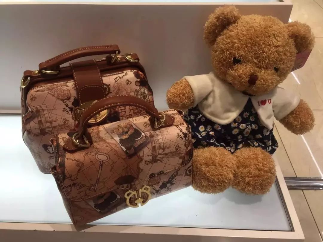 迪克熊一个足以让你自豪的女包