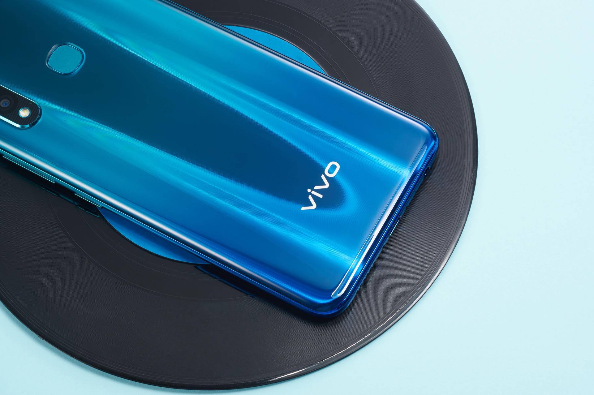 618最强千元机组合,骁龙710 5000mah,6gb版后置ai三摄_vivo