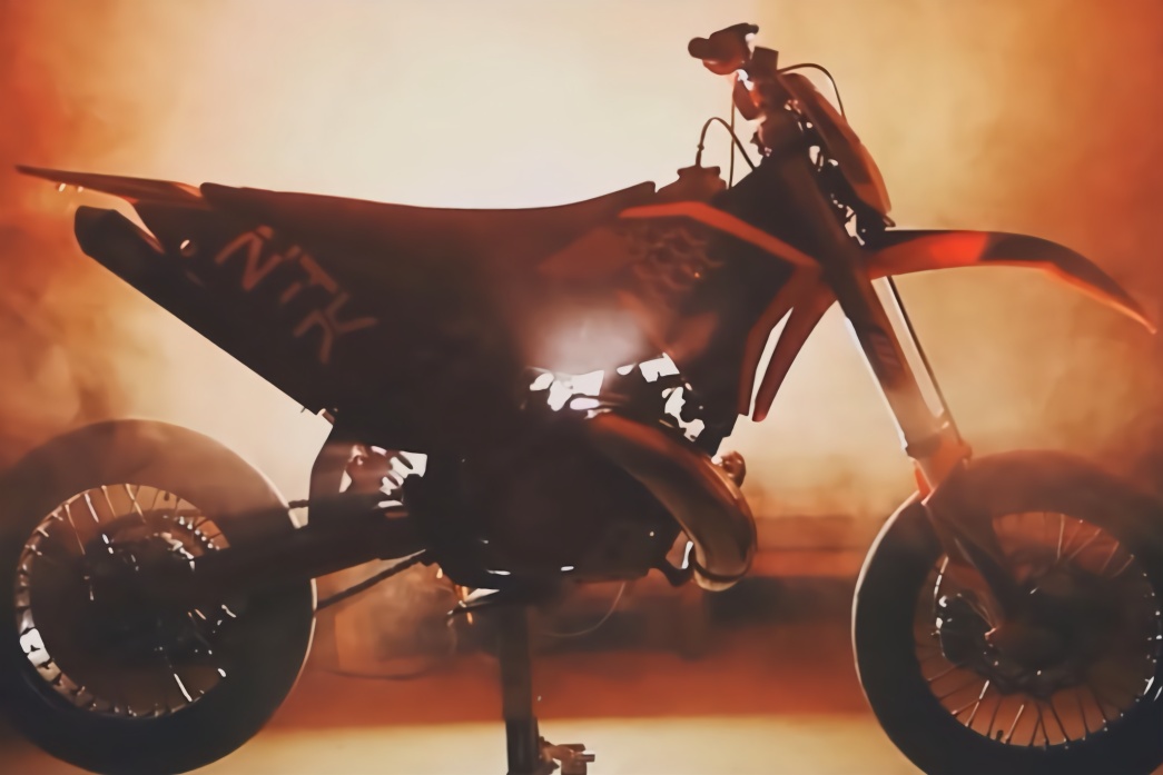 暴风一族张国荣不惧危险只为追求刺激