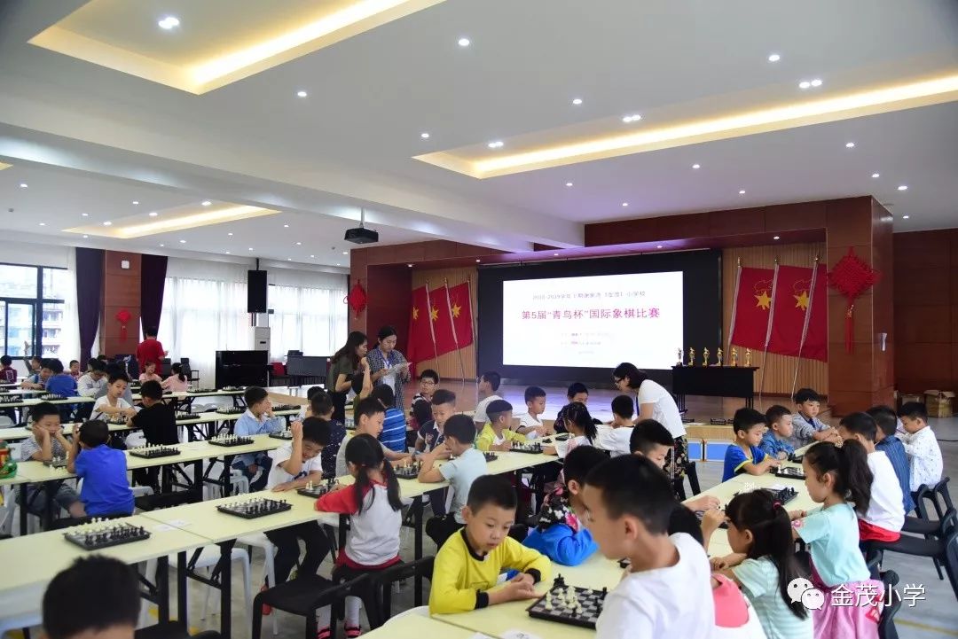 谢家湾金茂小学第五届青鸟杯国际象棋比赛热闹举行
