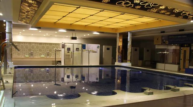 88元抢12小时温泉水疗自助中餐自助晚餐恒温游泳池干蒸汗蒸电影院休息