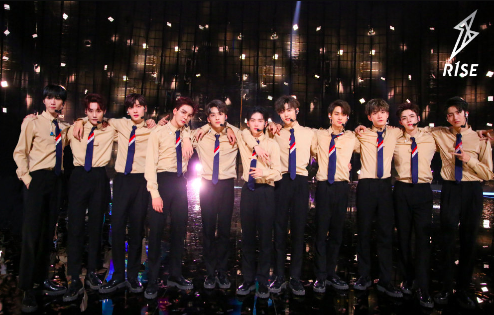 与蔡徐坤从小认识,签哇唧唧哇成x玖发展最好的,创造营高位成团_栩嘉