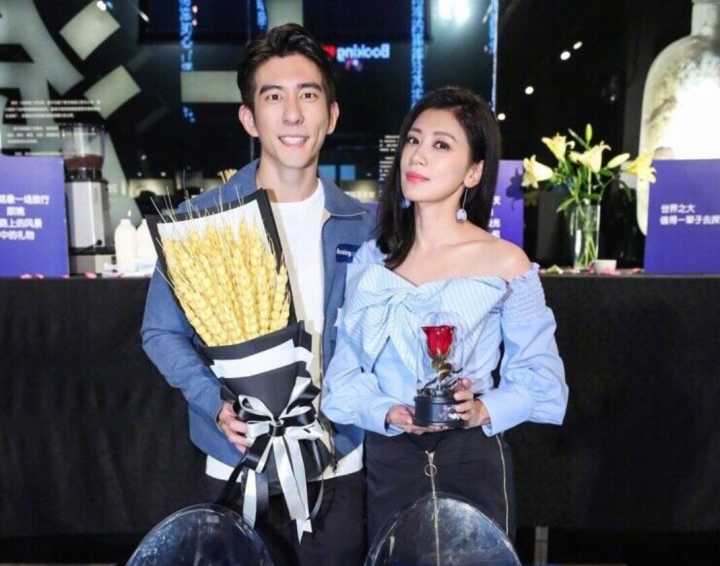 原创贾静雯与前夫合影很大度?修杰楷才是最大度,当时还与孙志浩合影