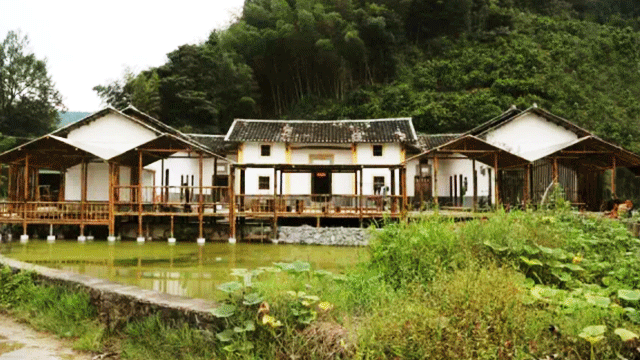 【民宿设计】他们用竹子改造了一栋客家民居,火了整个民宿界_老屋