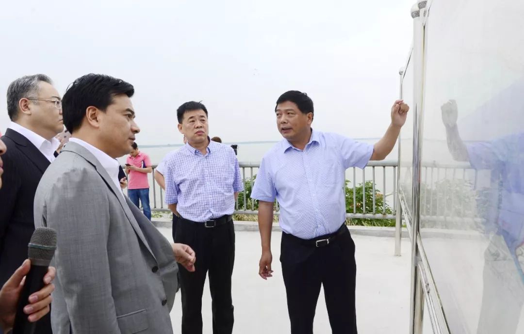 正大集团地产企业来汝南考察