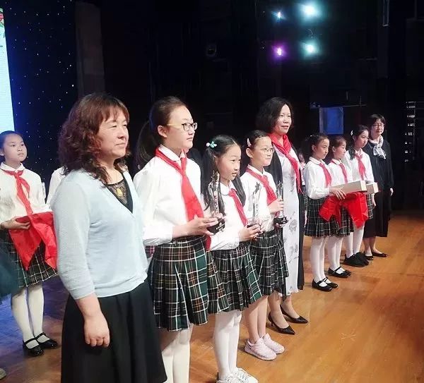 精彩校园争做万德小学好少年