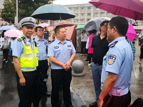 竹溪交警尹建军图片